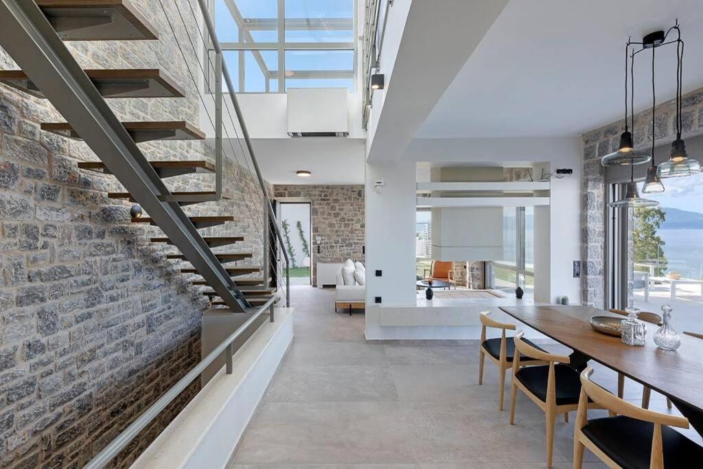 Villa Theologos *